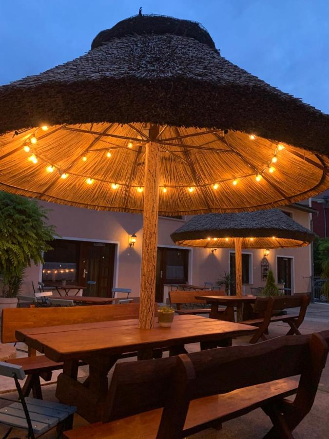 Pension Cubana Rothenburg ob der Tauber Buitenkant foto